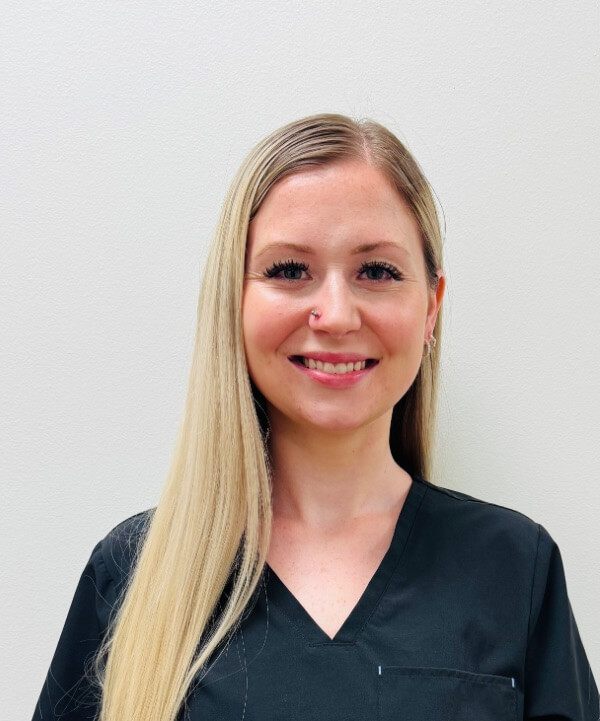 Kourtney Wallace, Aesthetician